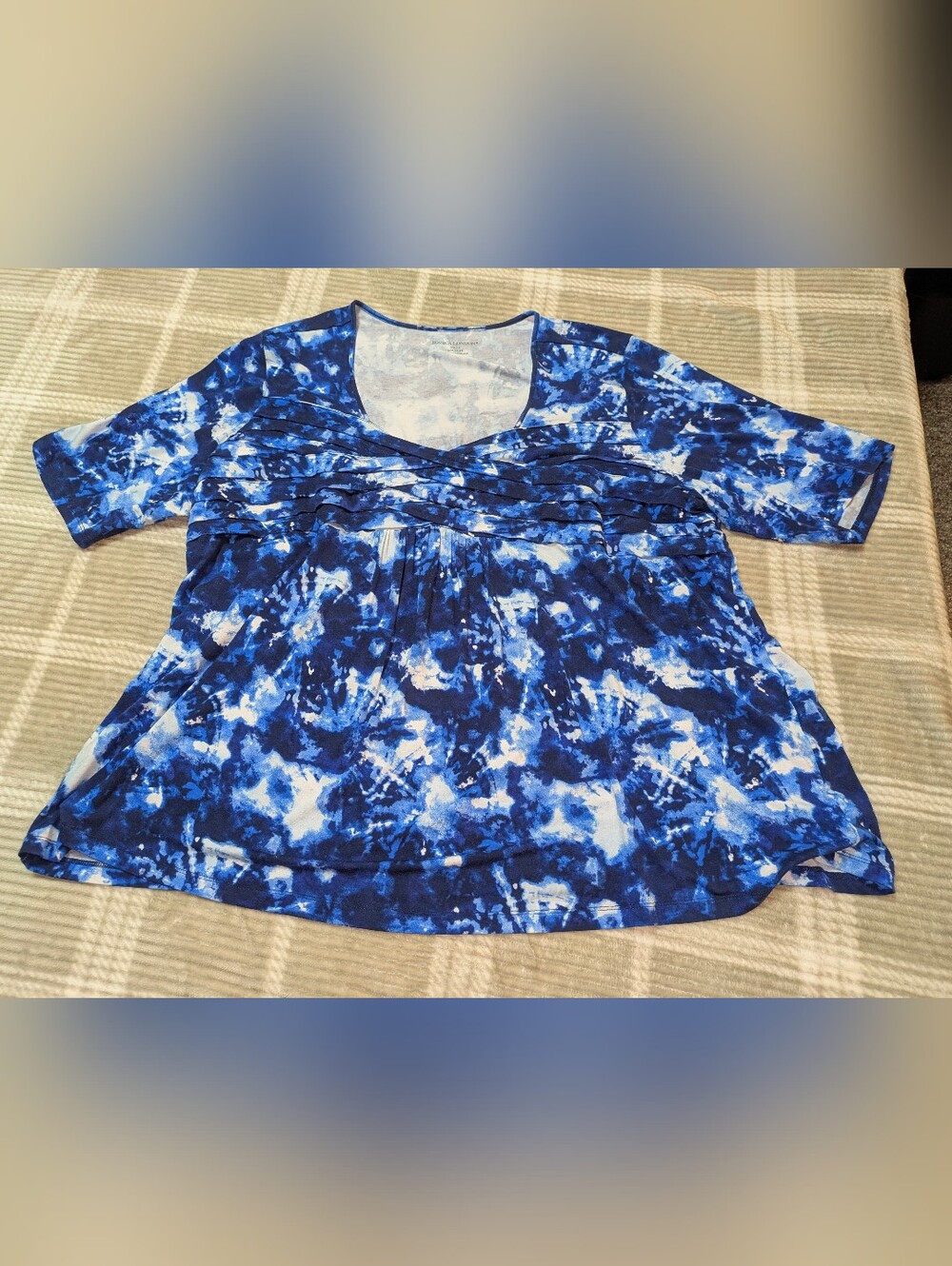 Vibrant Blue Tie-Dye V-Neck Top, Sz 26-28